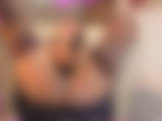 Live cam show with MatureVeronica - Halloween on camwithhim.com
