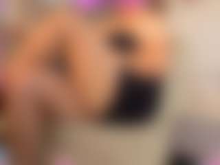 Spettacolo in cam dal vivo con MatureVeronica - Squirt Mature su Camsoda