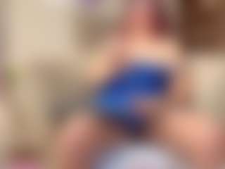 Live cam show with MatureVeronica - Halloween on SquirtSoMuch
