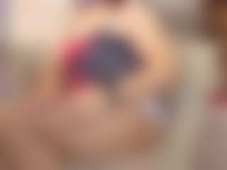 MatureVeronica MILF webcam performer live streaming