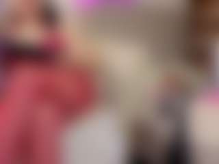Live cam show with MatureVeronica - Public MILF on TeamSkeetLive