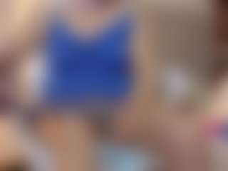 MatureVeronica MILF webcam performer live streaming