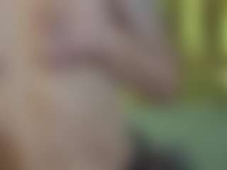 Live cam show with Serenexx - British on Instabang