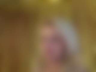 Live cam show with Serenexx - British on UwU Esports