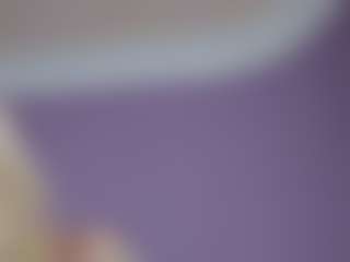 Live cam show with Serenexx - Blonde Hair Petite on Milfs Live