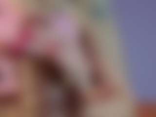 Live cam show with Serenexx - Petite MILF on CamClone