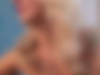Live cam show with Serenexx - Strip Mature on makecum.org