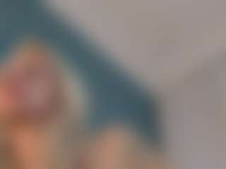 Live cam show with Serenexx - Blonde Hair Middle Aged on MyBangCams