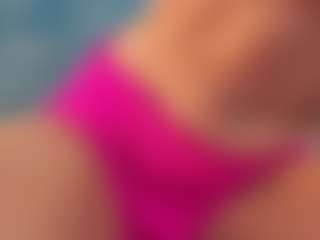 Live cam show with Serenexx - Blonde Hair on Camsoda