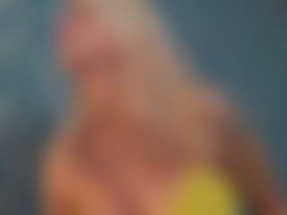 Live cam show with Serenexx - Petite on Dare Cams