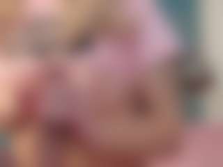 Serenexx MILF webcam performer live streaming