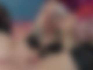 Serenexx MILF webcam performer live streaming
