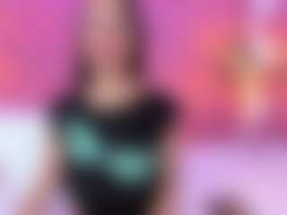 Live cam show with Karina - Petite MILF on Milfs Live