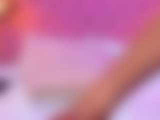 Live cam show with Karina - Petite MILF on chickslive.net