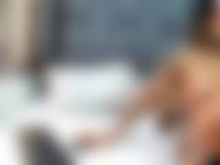 emily-86's Live Sex Cam Show