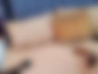 emily-86's Live Sex Cam Show