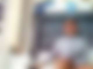 emily-86's Live Sex Cam Show