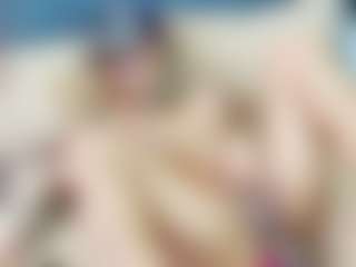 emily-86's Live Sex Cam Show