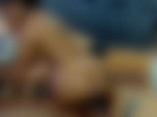emily-86's Live Sex Cam Show