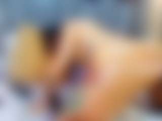 emily-86's Live Sex Cam Show