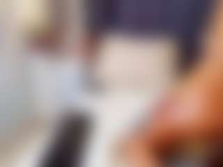 emily-86's Live Sex Cam Show