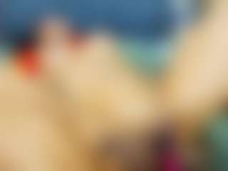 emily-86's Live Sex Cam Show