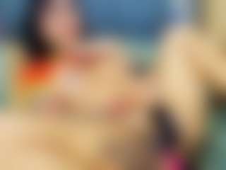 emily-86's Live Sex Cam Show