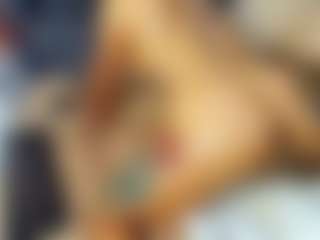 emily-86's Live Sex Cam Show
