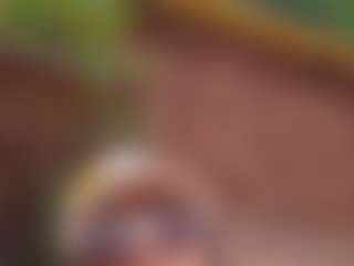 emily-86's Live Sex Cam Show