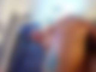 emily-86's Live Sex Cam Show