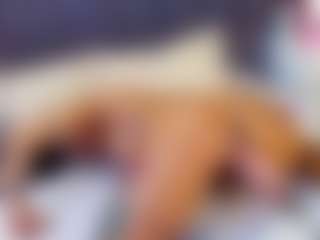emily-86's Live Sex Cam Show