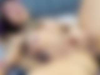 emily-86's Live Sex Cam Show