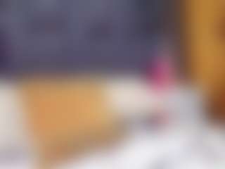emily-86's Live Sex Cam Show