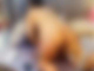emily-86's Live Sex Cam Show