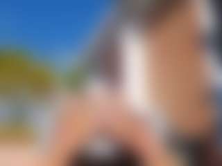 emily-86's Live Sex Cam Show