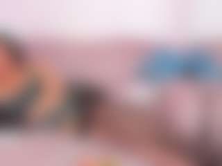 Live cam show with ClaireWarner - Shaved Pussy Mature on TastyBlacksLive