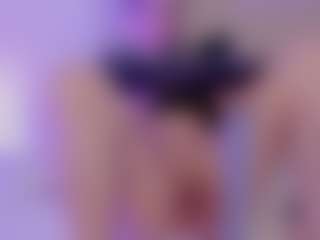 Live cam show with LILI - Fuck Machine on Camsoda Late Night
