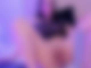 Live cam show with LILI - Fuck Machine on Uber Horny