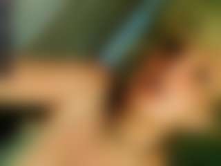Live cam show with TsPostOphere - English on Dolls Live