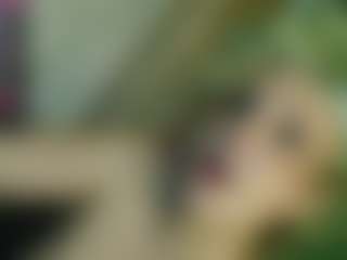 Live cam show with TsPostOphere - English on Hubzter Live