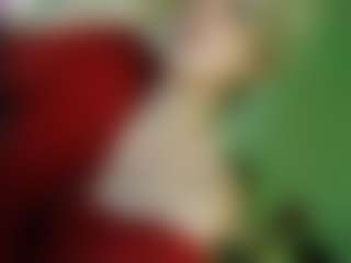 Live cam show with TsPostOphere - English on Milfs Live