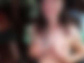 Live cam show with thornburyrose - Small Tits on Dolls Live