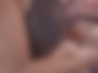 Bellatslatina's Live Sex Cam Show