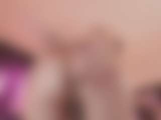Bellatslatina's Live Sex Cam Show