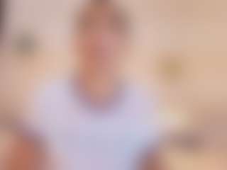 Shanon-mature MILF webcam performer live streaming