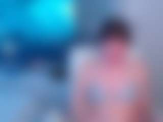 DaniellaTrue1's Live Sex Cam Show