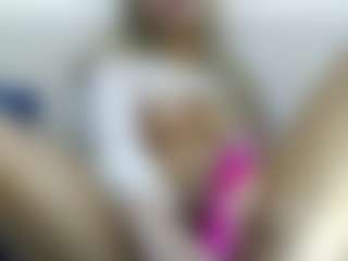 Live cam show with Lia Lumi - Moaning on sexytreat.net