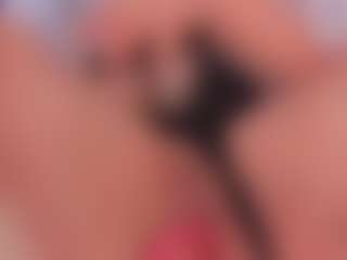 Live cam show with Hasret - Fuck Machine on Gym Cam Girls