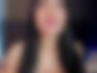 Live cam show with Nicole - Bedroom on Milf Play