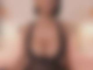 Live cam show with PinkCeleste - Ebony Middle Aged on Dolls Live